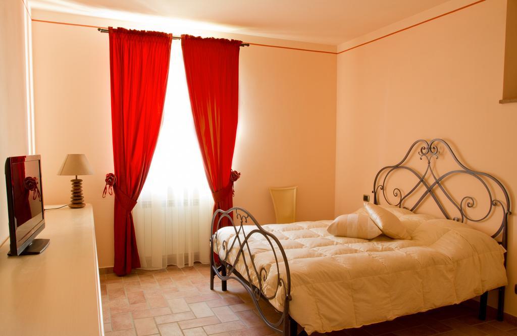 Villa Degli Ulivi Ассізі Номер фото